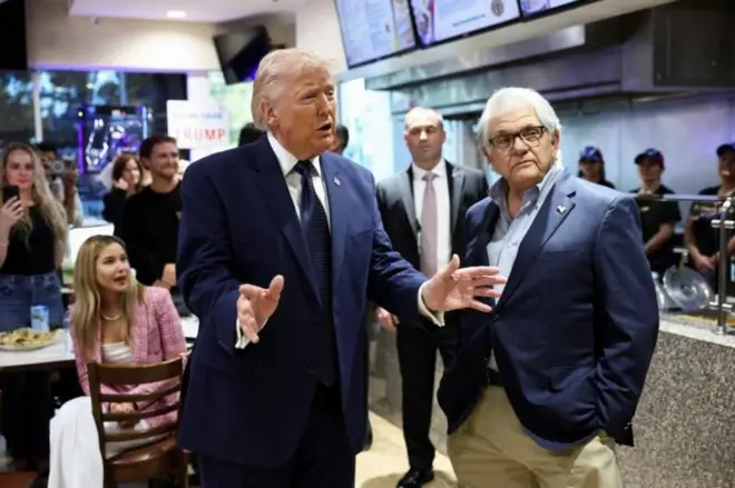 식당을 찾은 트럼프 대통령