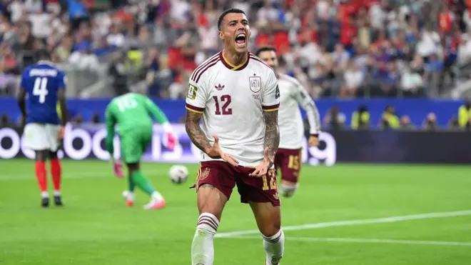 Porro festejando el gol
