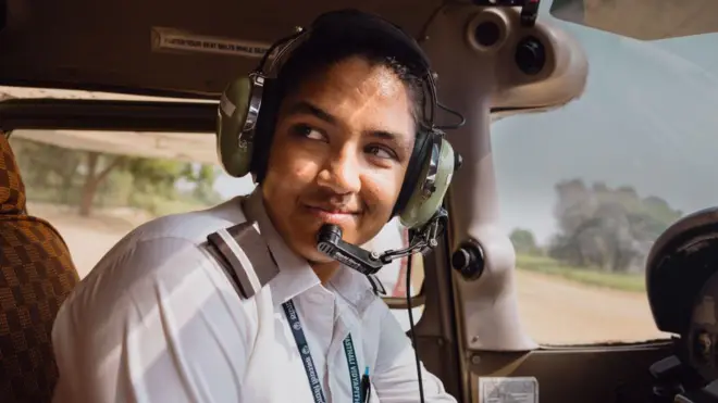 महिला पायलट
