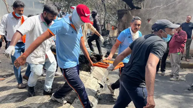 విమాన ప్రమాదం, ఎయిర్ ఇండియా, అహ్మదాబాద్ 