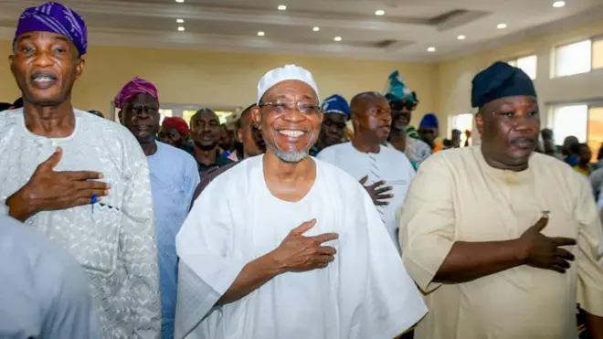 Aworan Rauf Aregbesola atawọn ọmọlẹyin
