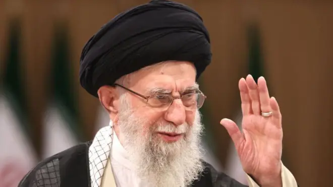 आयतुल्लाह अली ख़ामेनेई 