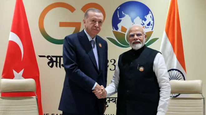 দিল্লিতে জি২০ শীর্ষ সম্মেলনের অবকাশে প্রেসিডেন্ট এরদোয়ান ও প্রধানমন্ত্রী মোদী