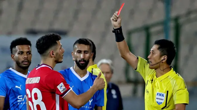 Chinese referee Ma Ning during the AFC Champions League Group D football match between Iran's Nassaji Mazandaran and Saudi Arabia's Al-Hilal at the Azadi Stadium in Tehran on October 3, 2023.