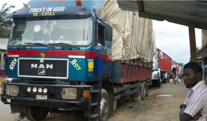 Ọkọ akẹru to n rinrinajo