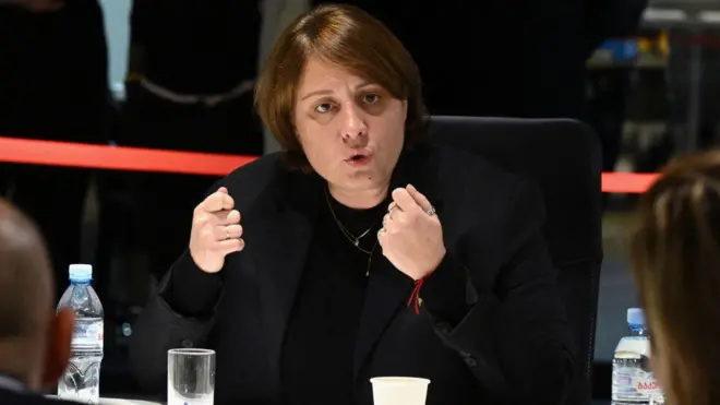 Элене Хоштария оставила надпись «Российская мечта» на баннере Кахи Каладзе