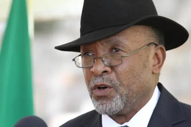 Aworan Nangolo Mbumba 