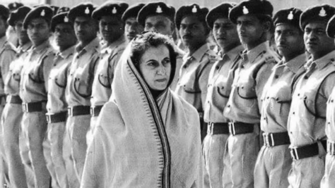 इंदिरा गांधींचा हा फोटो काँग्रेसनं सोशल मीडियावर शेअर केला आहे.