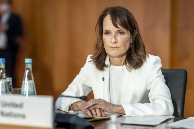 د یوناما چارسمبالې