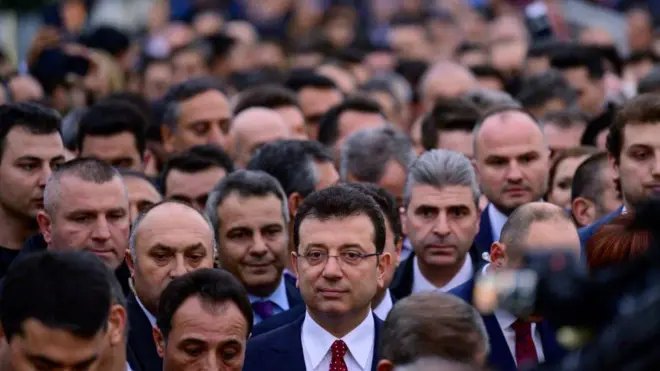 Ekrem İmamoğlu kararı "Benim için yok hükmündedir" sözleriyle yorumladı. 