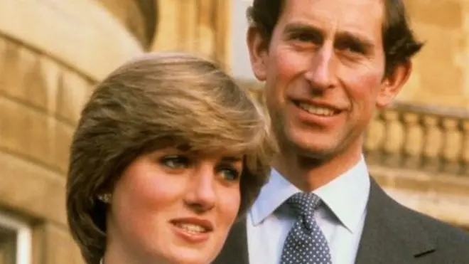 戴安娜在录像中谈到了她与查尔斯之间的失败婚姻。