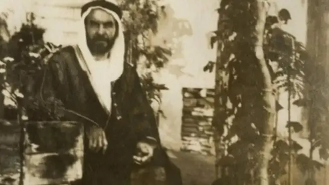 اعتنق عبد الله فيلبي الاسلام عام 1930 وعمل مستشاراً خاصا لمؤسس السعودية عبد العزيز آل سعود حتى وفاة الأخير