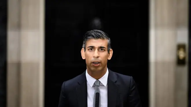 එක්සත් රාජධානියේ නව අගමැතිගේ වත්කම ගැන අප දන්නේ මොනවාද?