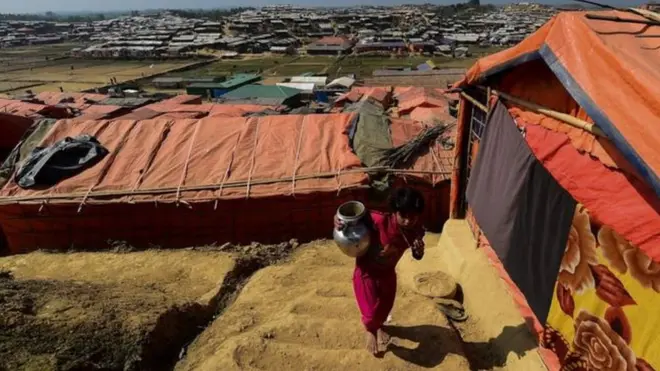 มีชาวโรฮิงญาหลายแสนคนในค่ายผู้อพยพในบังกลาเทศ