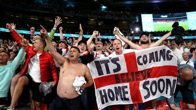 Wembley Stadyumu'na 60 bin kişi alındı