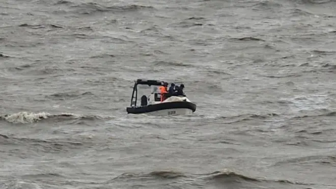 సముద్రం, జఫ్రాబాద్, గుజరాత్, చేపల వేట, ఫిషింగ్, బోటు బోల్తా