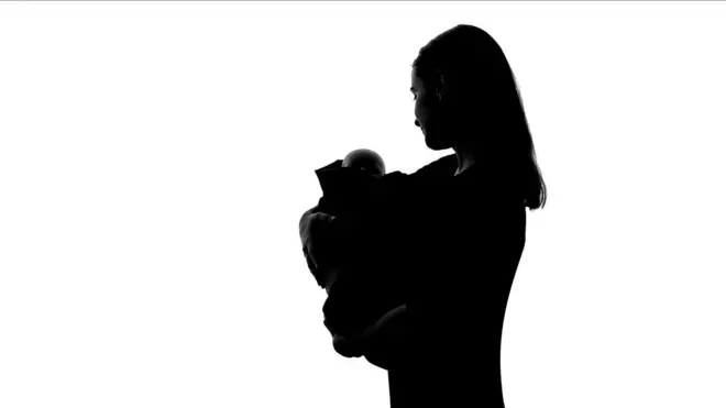 Gangguan kesehatan mental perinatal atau depresi pascamelahirkan dapat menyerang ibu hamil dan baru melahirkan dari segala usia, etnis, dan latar belakang sosial ekonomi.