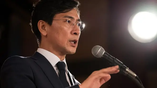 '이건 아닌 것 같다'라는 말로는 충분하지 않은 것일까?