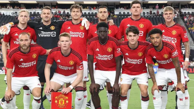 منچستر یونایتد لباس جدید خود برای فصل آینده را در بازی دوستانه پیش فصل مقابل بوروسیا دورتموند پوشید