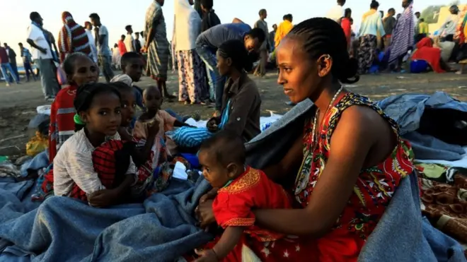 Abapfasoni bo muri Ethiopia bahunze intambara ikibandanya i Tigray bari ku rubibe ico gihugu gihana na Sudani