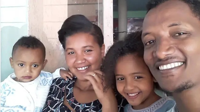 Eebbaa fi maatii isaa