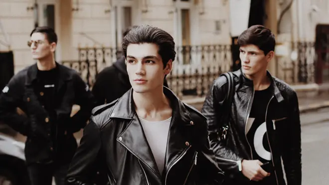 Топ-модель по-чеченски: как братья Дулатовы покоряют мировые подиумы