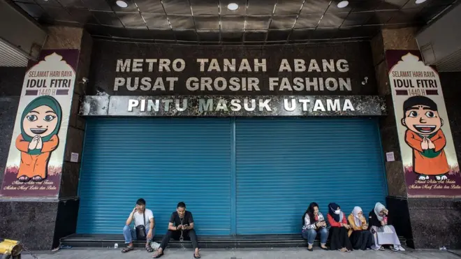 Pasar Tanah Abang tutup akibat demo 22 Mei.