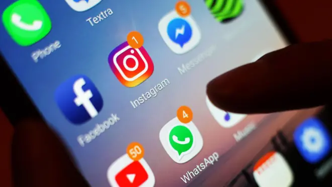 لوگوی فیسبوک و واتس اپ و اینستاگرام 