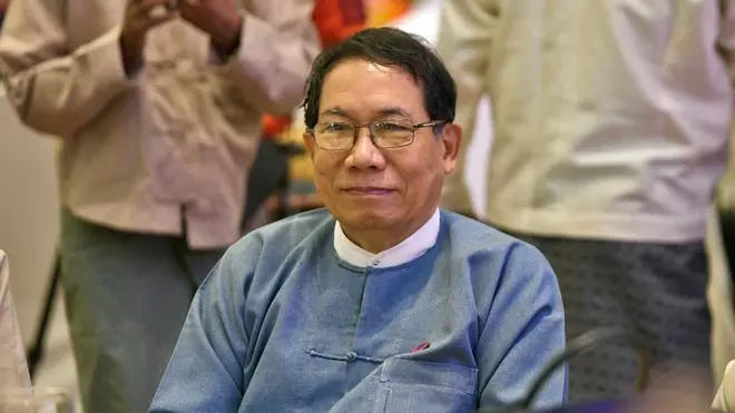 ဩဂုတ်လတုန်းက ကျင်းပခဲ့တဲ့ AFP ပါတီ ၇ နှစ်ပြည့်အခမ်းအနားမှာတွေ့ရတဲ့ ဒေါက်တာအေး‌မောင်