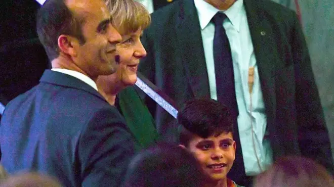 Niño afgano lloroso