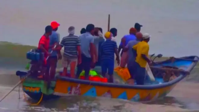 విశాఖ మత్స్యకారులు