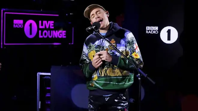 نگاهی به جدول پرفروش‌ترین تک‌آهنگ‌ها و آلبوم‌های موسیقی پاپ و راک و ایندی بریتانیا