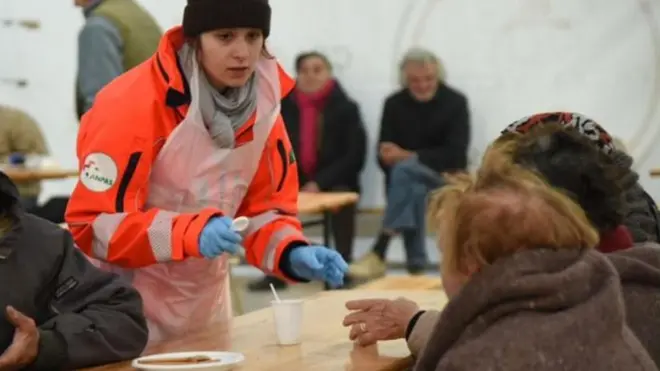 له ورزشي سالونونو هم د بې ځایه شویو د سرپناه په توګه ګټه اخیستل کېږي