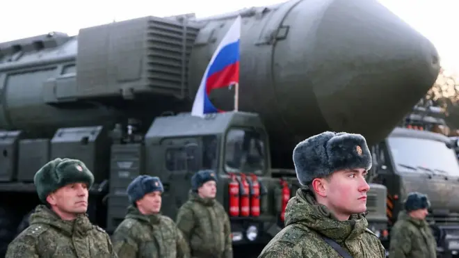 ከፍተኛ መጠን ያለው የኒውክሌር ጦር መሳሪያ በማን እጅ ነው ያለው?