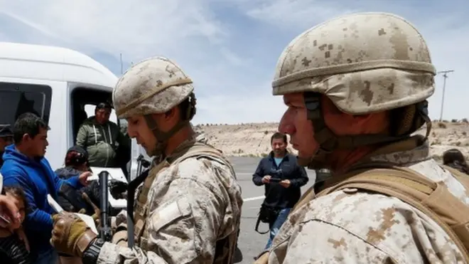 Control militar de migraci'on en Colchane, Chile