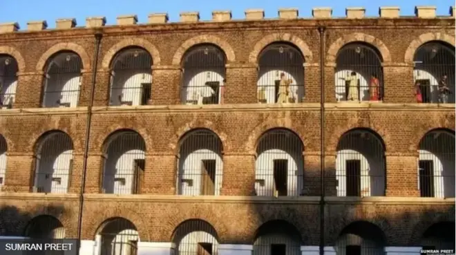 Halkan ayaa lagu dilay Axmed Khaan