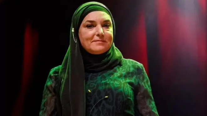 Sinead waxay iibisay gurigeeda si loogu caawiyo Soomaalida