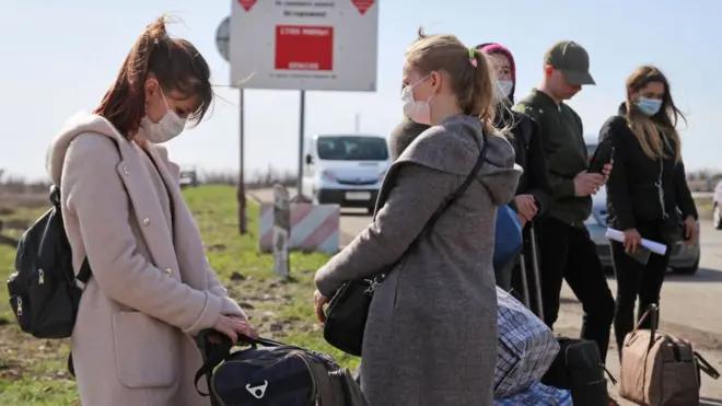 До карантину щомісяця лінію розмежування перетинало понад мільйон людей.