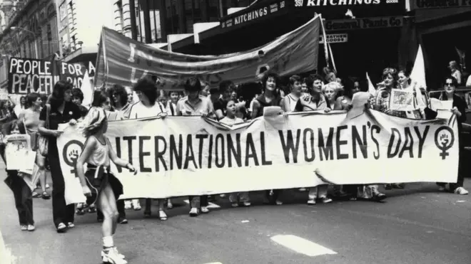 అంతర్జాతీయ మహిళా దినోత్సవం సందర్భంగా 1981వ సంవత్సరంలో ఆస్ట్రేలియాలో ర్యాలీ నిర్వహిస్తున్న మహిళలు