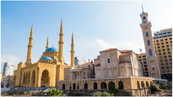 جامع الأمين وكاتدرائية مار جرجس في وسط بيروت