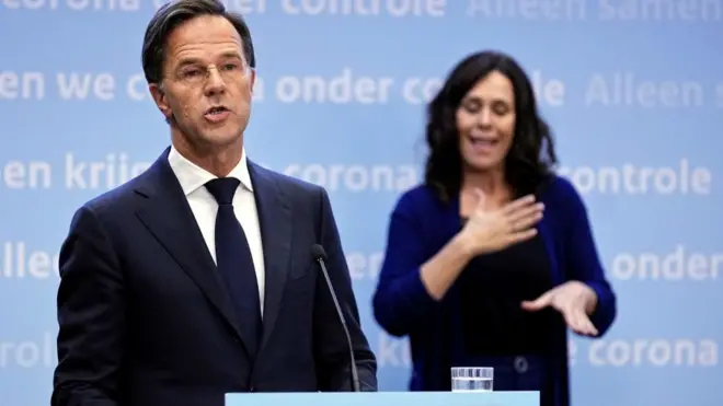 Hollanda Başbakanı, basın toplantısında soru almaması nedeniyle de özür diledi.