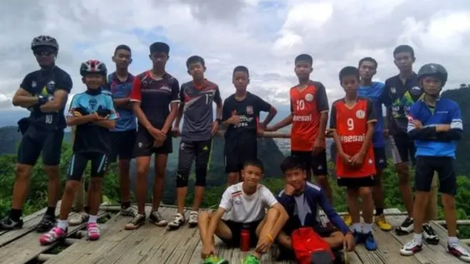 Foto e tinyere na Facebook gosiri ụfọdụ ụmụaka ahụ furu efu na onye nchịkọta ha