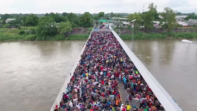 Караван рухається з Гватемали до США