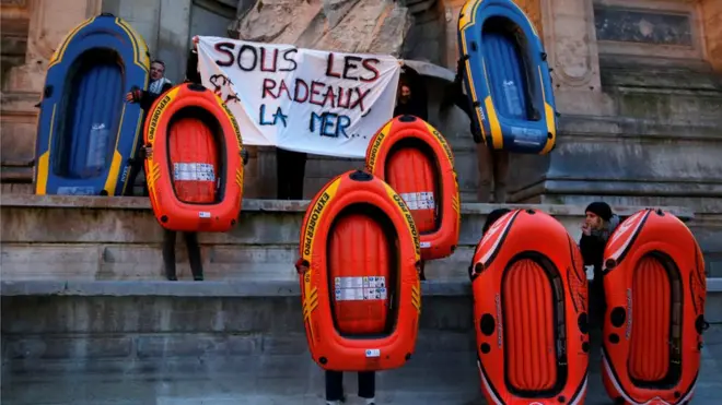 اعتراض به قانون مهاجرت فرانسه