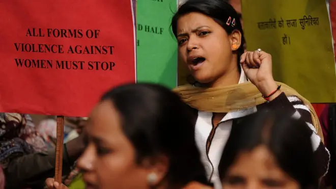 మహిళలపై హింసకు వ్యతిరేకంగా నిరసన