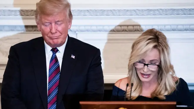 Perezida Trump n'umuvugabutumwa Paul White Cain mu myaka ishize