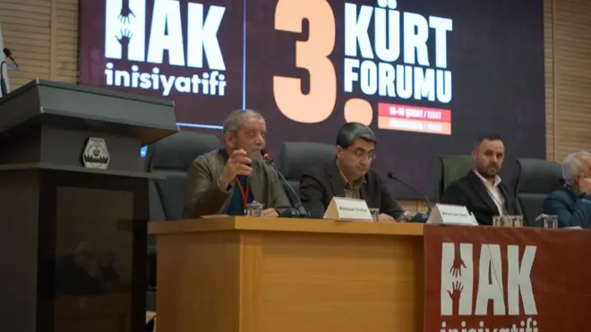 forum salonu ve katılımclıar 