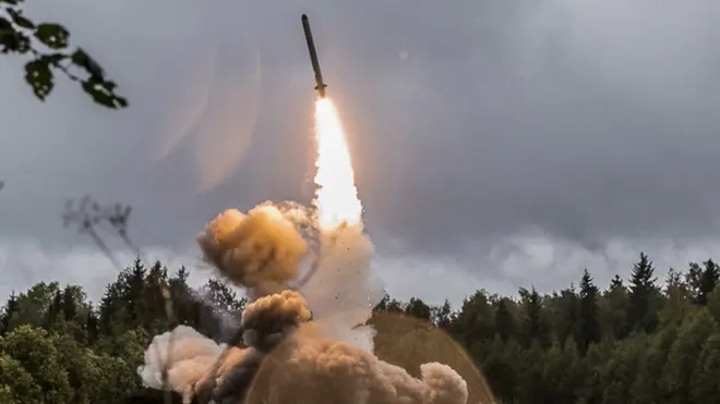 صاروخ روسي متوسط المدى