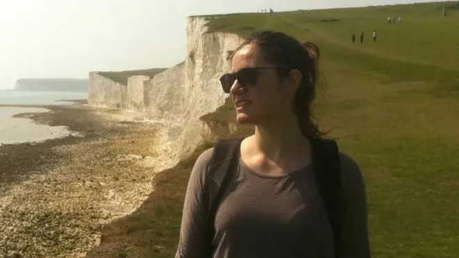 ክላውድያ ንካልኦት ቀልቀሎም ከወፍዩ እተተባብዕ ሰብ እያC