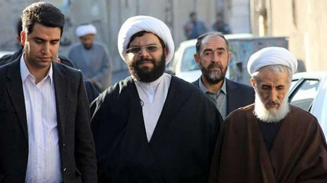 کاظم رجبی صدیقی، امام‌جمعه سابق تهران، به همراه دو پسر خود محمدحسین و محمد مهدی